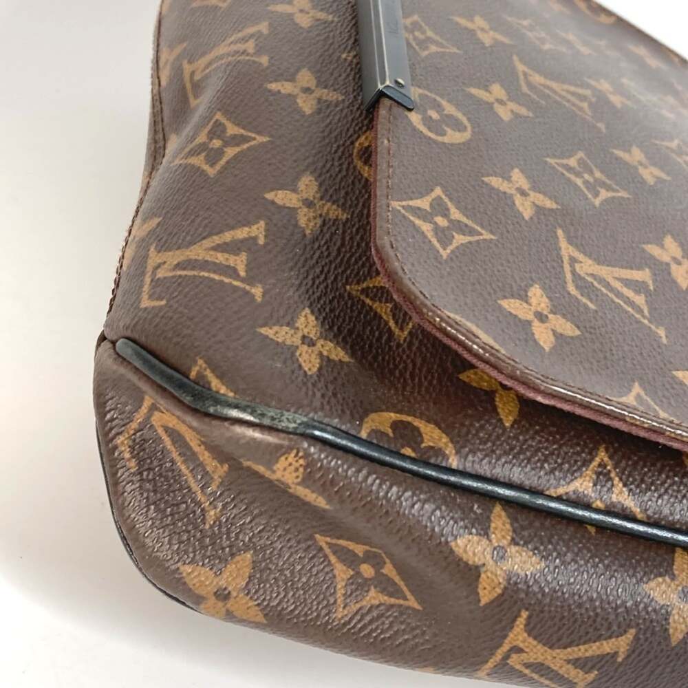 Louis Vuitton District Messenger Bag #252185L99B - Picture 4 of 9
